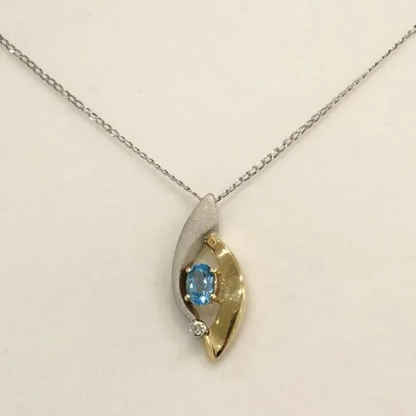 14ct White Gold And Blue Topaz Pendant - BLU22