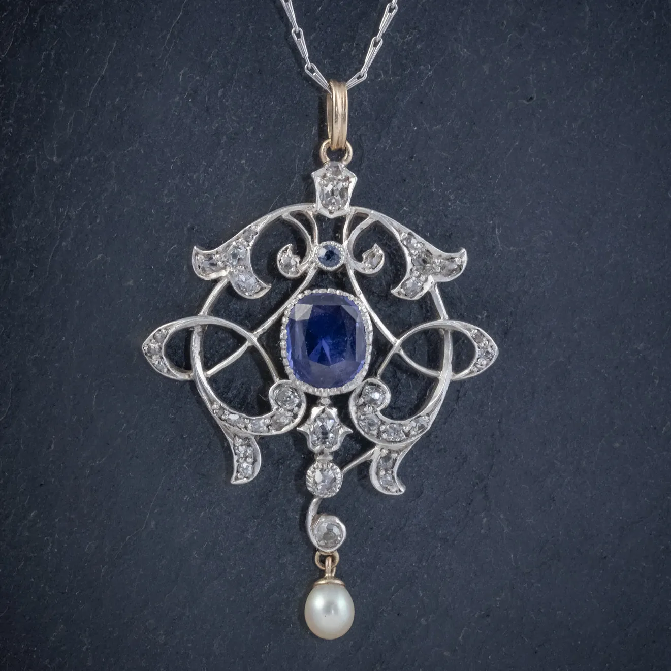 Antique Edwardian 3.25Ct Sapphire Diamond Pendant Necklace Platinum 18Ct Gold Circa 1905