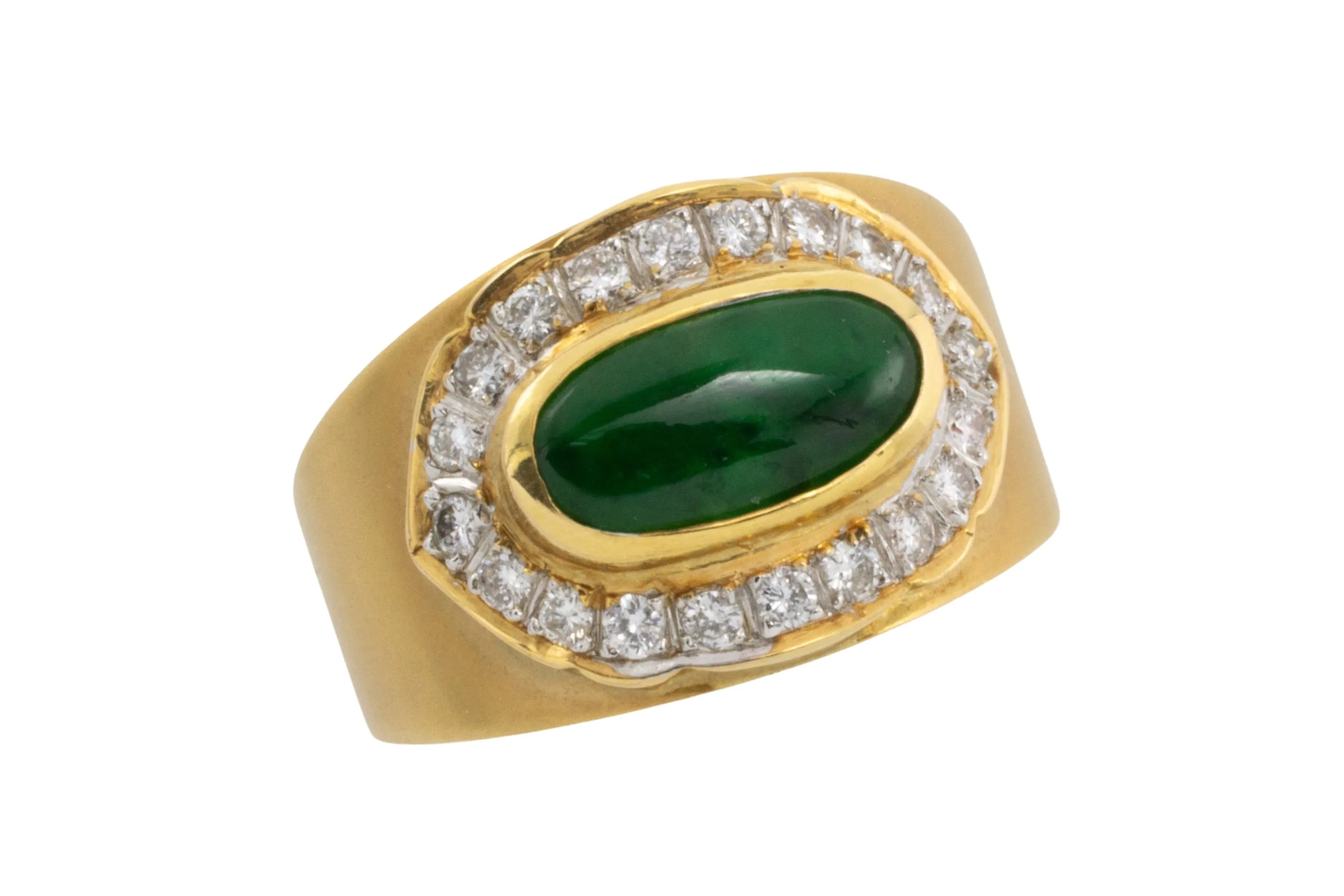 Jade and diamond ring in 18 carat gold