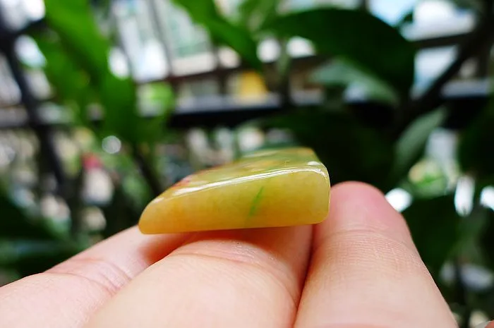 Natural Jade Rough Jadeite Raw (11g,3.5X2.3X0.6cm)