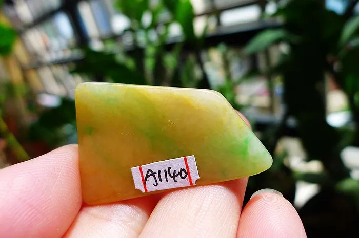 Natural Jade Rough Jadeite Raw (11g,3.5X2.3X0.6cm)