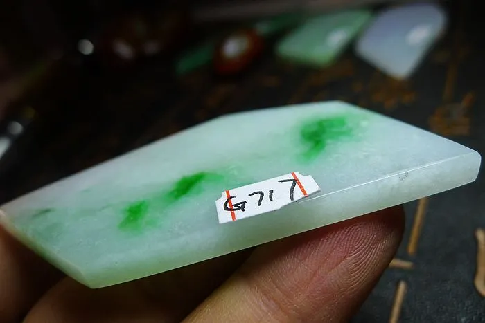 Natural Jade Rough Jadeite Raw (23g,6X3.3X0.45cm)