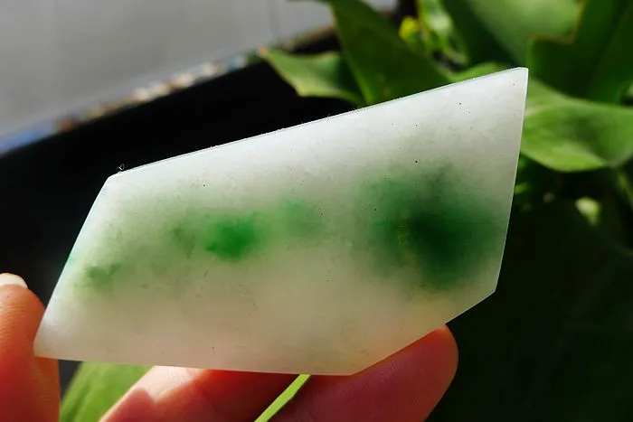 Natural Jade Rough Jadeite Raw (23g,6X3.3X0.45cm)