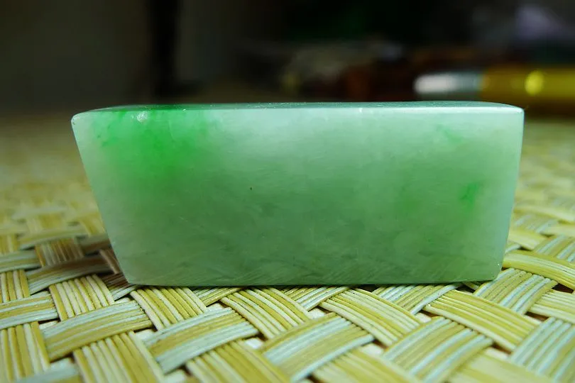 Natural Jade Rough Jadeite Raw (25g,4.3X1.8X1.1cm)