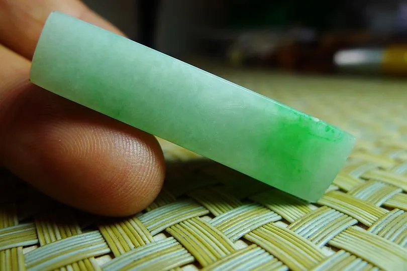 Natural Jade Rough Jadeite Raw (25g,4.3X1.8X1.1cm)