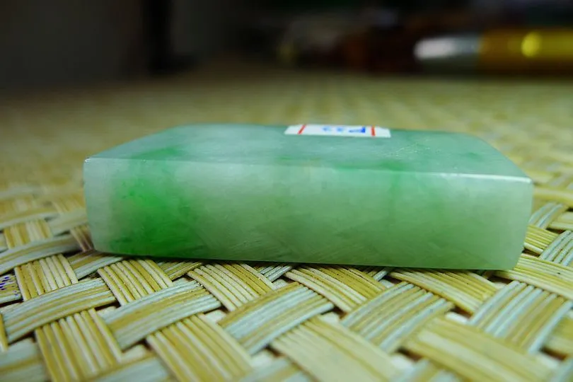 Natural Jade Rough Jadeite Raw (25g,4.3X1.8X1.1cm)