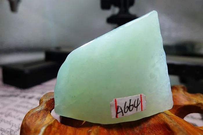 Natural Jade Rough Jadeite Raw (32g,4X3.3X1.55cm)