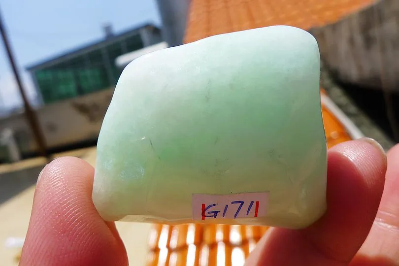 Natural Jade Rough Jadeite Raw (46g,4.1X3.5X2cm)