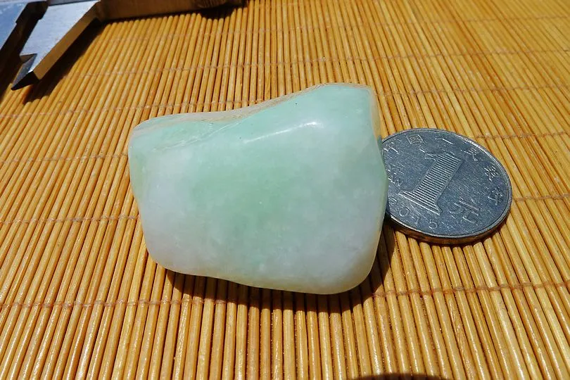 Natural Jade Rough Jadeite Raw (46g,4.1X3.5X2cm)