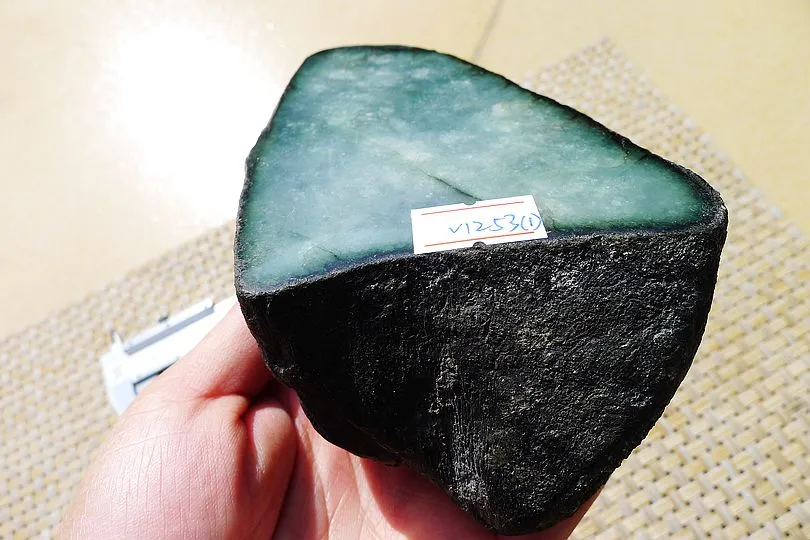 Natural Jade Rough Jadeite Raw 915g