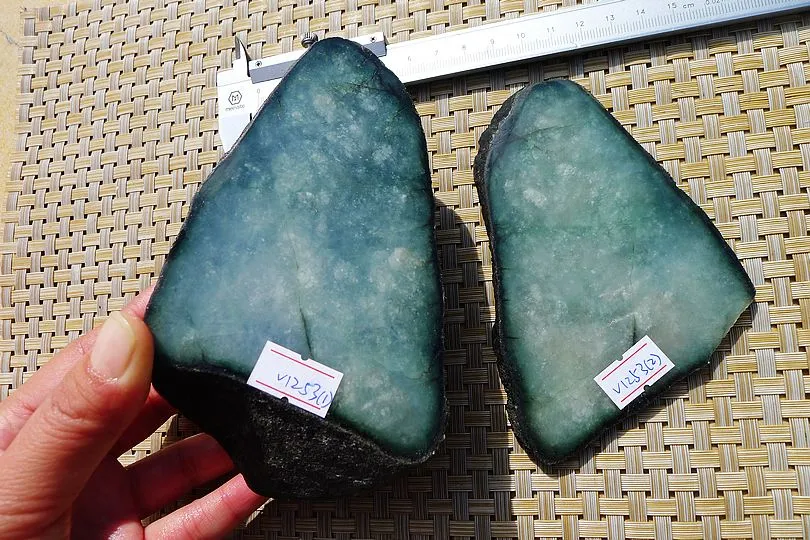 Natural Jade Rough Jadeite Raw 915g