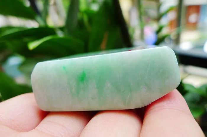 Natural Jade Rough Jadeite Raw (92g,4.7X4.3x1.7cm)