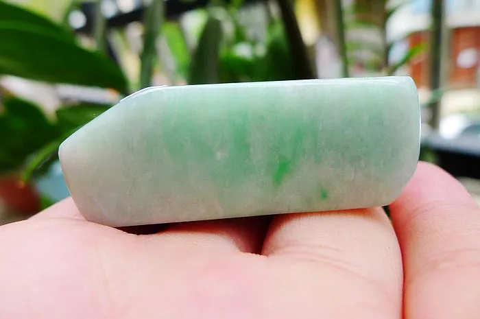 Natural Jade Rough Jadeite Raw (92g,4.7X4.3x1.7cm)