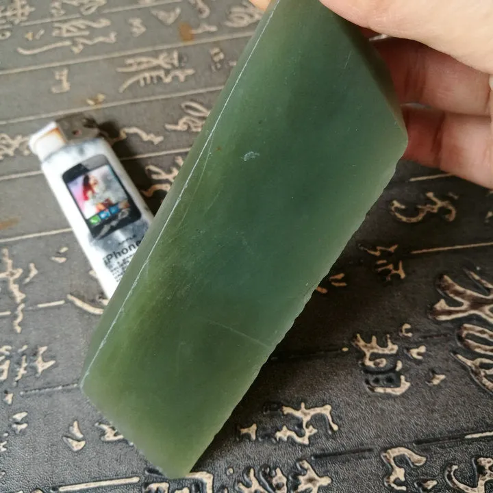 Natural Kunlun Jade Rough Nephrite Raw (130g, 9X3X1cm)