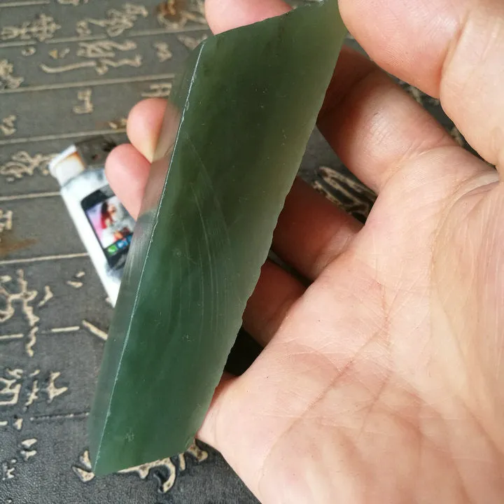 Natural Kunlun Jade Rough Nephrite Raw (130g, 9X3X1cm)