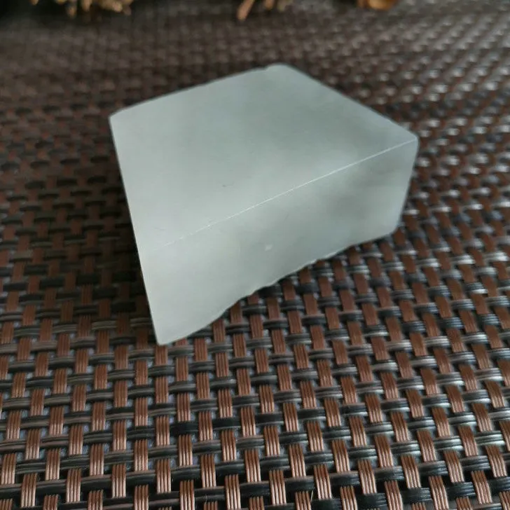 Natural Kunlun Jade Rough Nephrite Raw (175g,6.3X3.6X3cm)