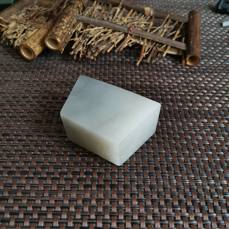 Natural Kunlun Jade Rough Nephrite Raw (175g,6.3X3.6X3cm)