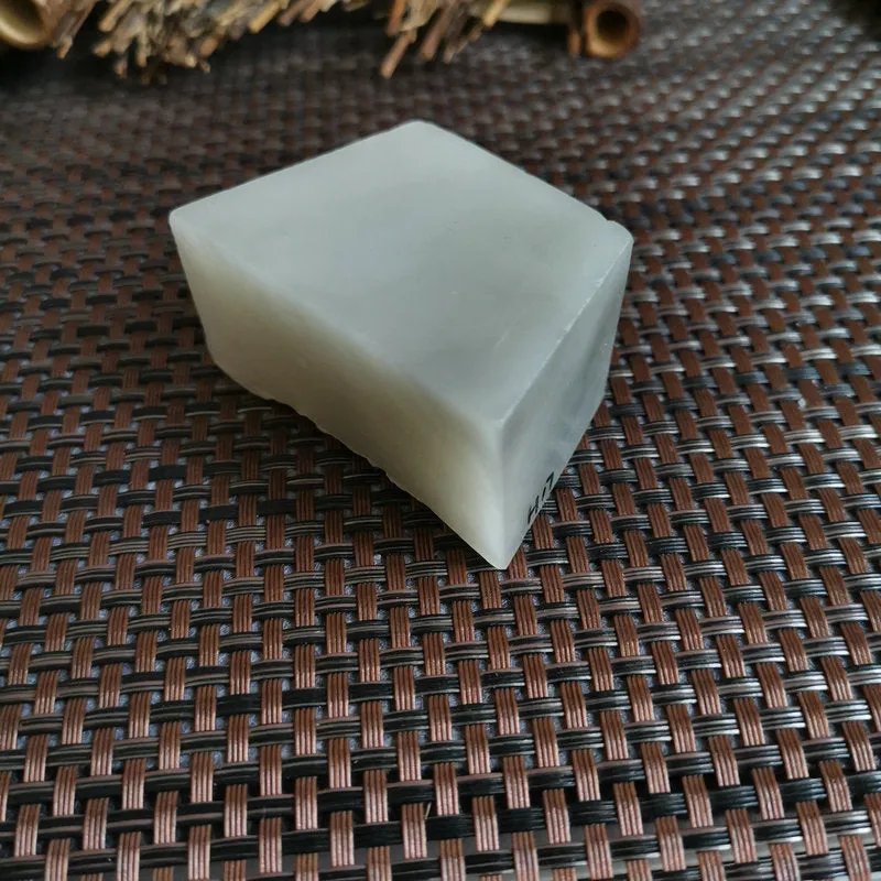 Natural Kunlun Jade Rough Nephrite Raw (175g,6.3X3.6X3cm)