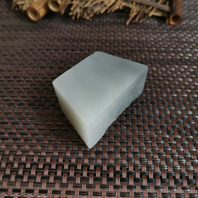 Natural Kunlun Jade Rough Nephrite Raw (175g,6.3X3.6X3cm)