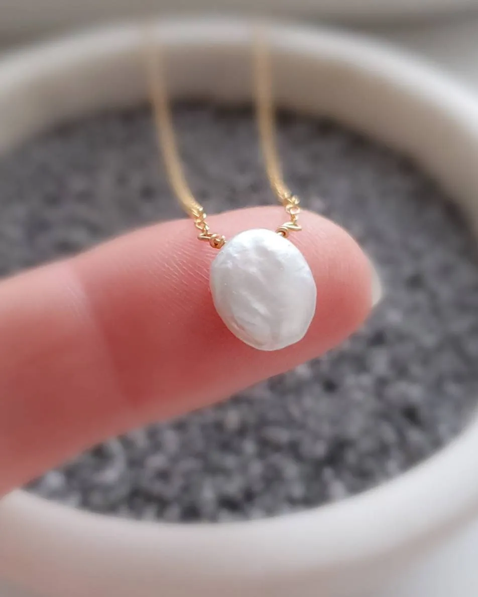 Oval Coin Pearl Necklace