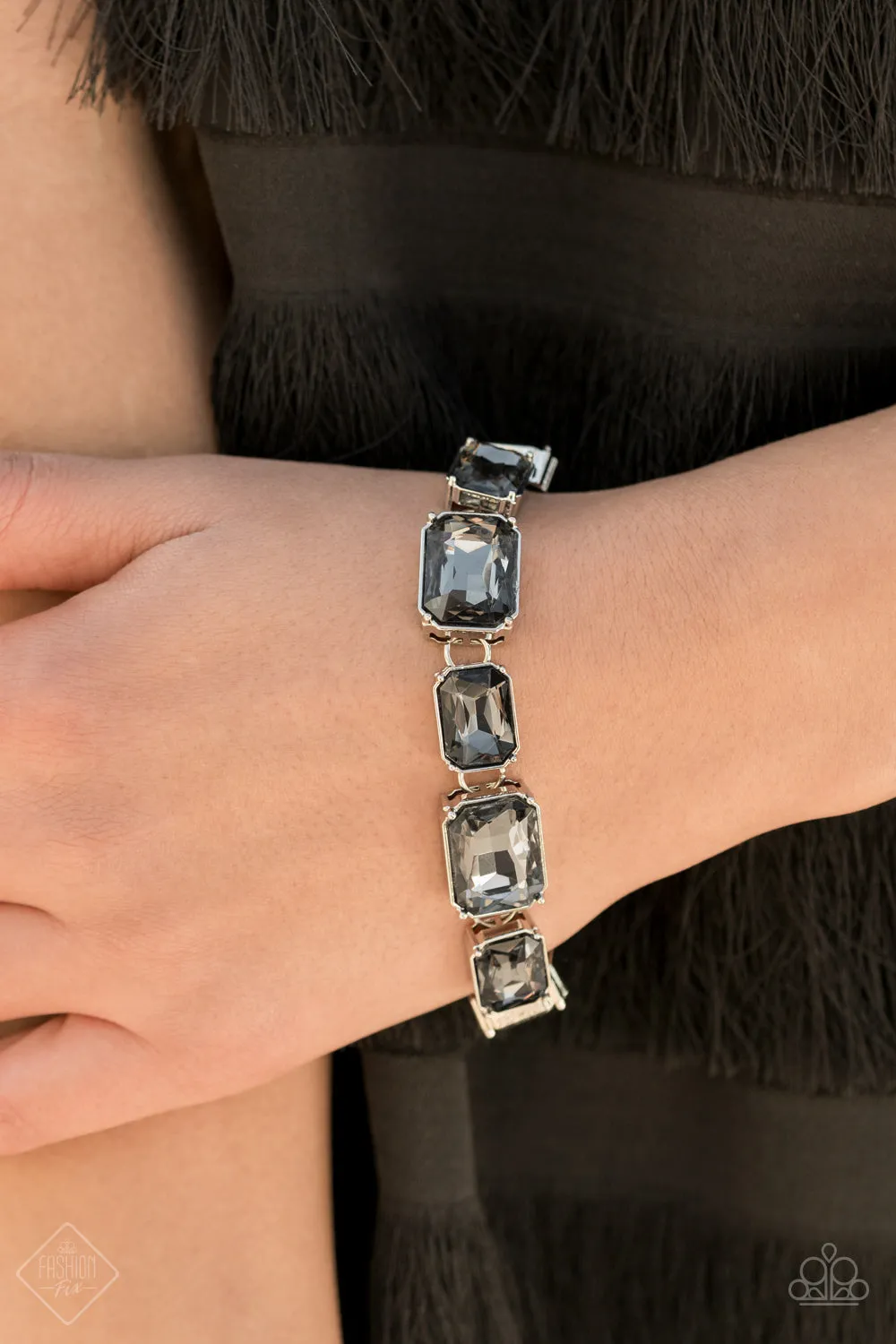 PAPARAZZI After Hours - Silver Bracelet