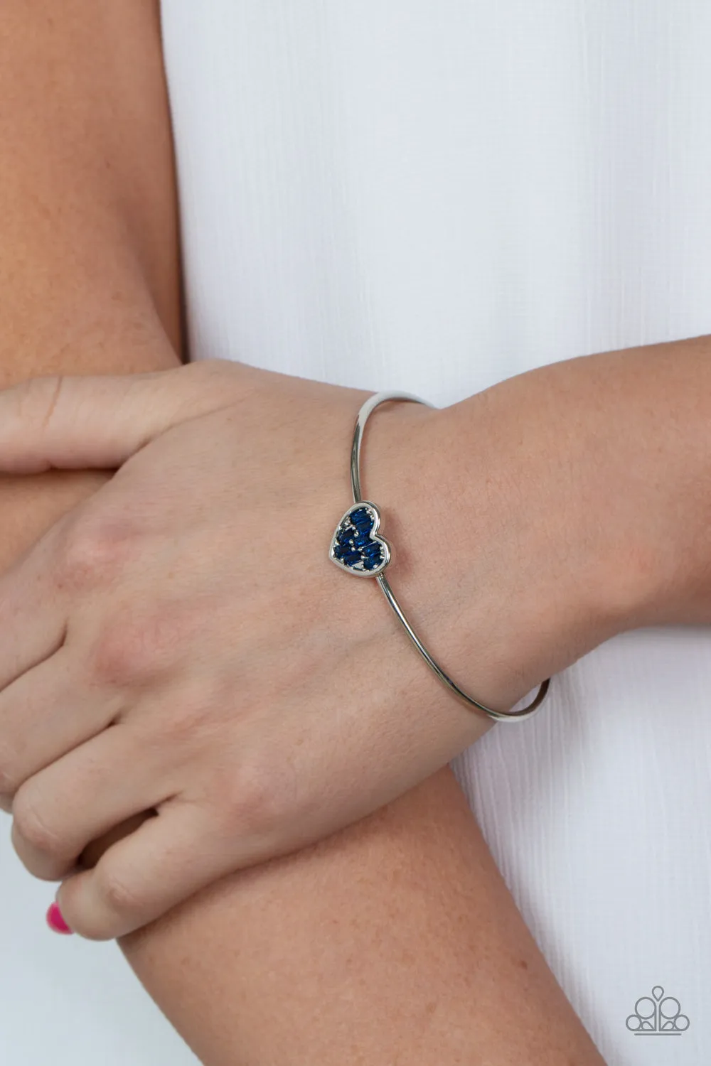 PAPARAZZI Heart of Ice - Blue BRACELETS