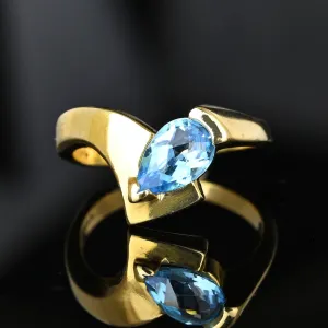 Vintage Chevron Bypass Pear Cut Blue Topaz Ring in 14K Gold