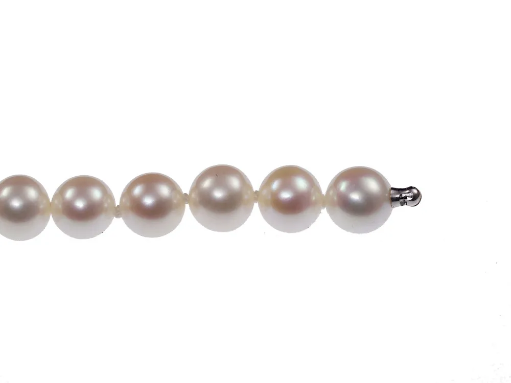 White Freshwater Pearl Necklace with Male Bayonet Connector Head 10 to 11 mm